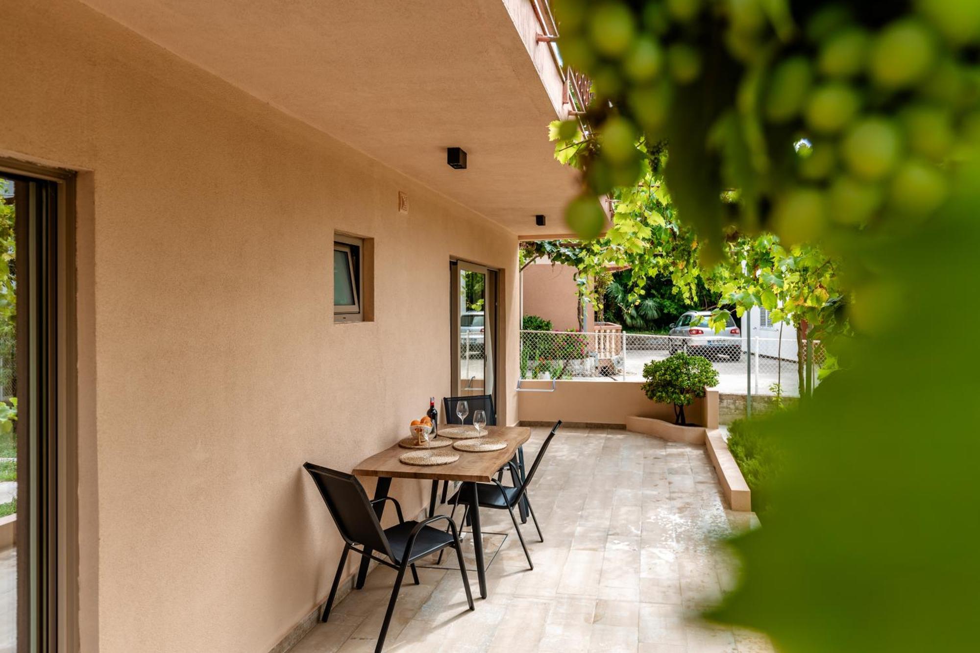 Apartment Mia Bijela Exteriér fotografie